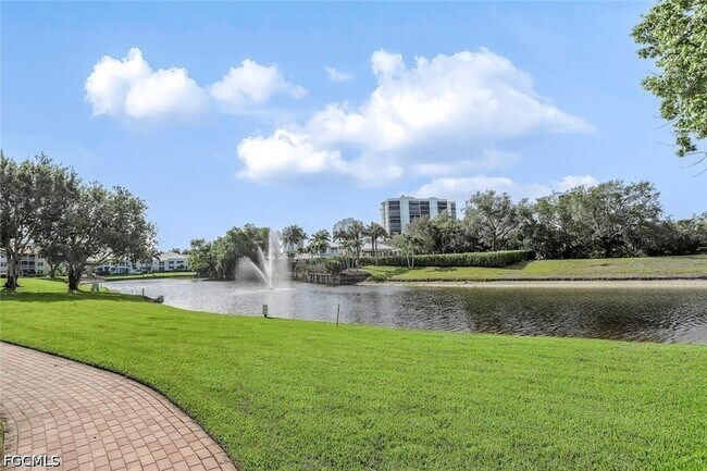 Building Photo - 340 Horse Creek Dr