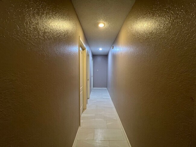 Building Photo - Winfield Subdivision