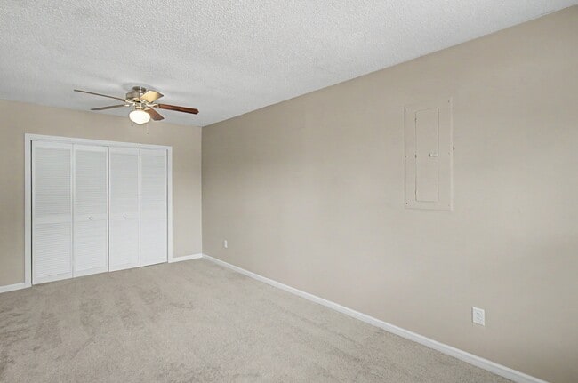 Building Photo - 1384 Forest Lake Dr