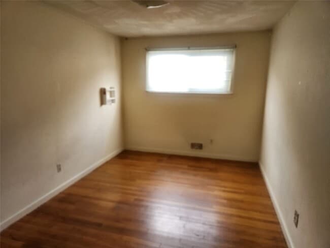 Building Photo - 908 Case Dr