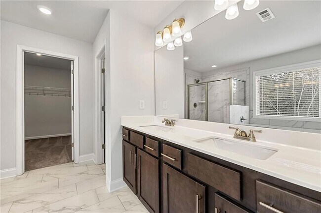 Building Photo - 495 Sterling Creek Wy