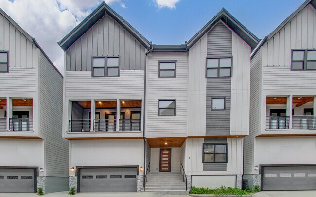 Building Photo - 7016 Staffordshire Blvd
