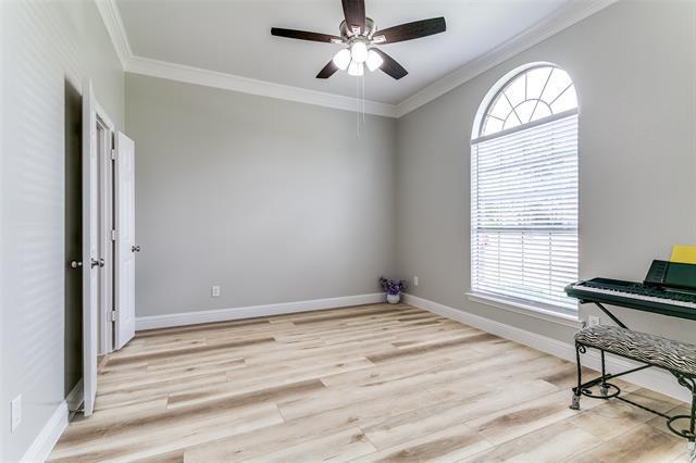 Building Photo - 412 Red Castle Dr