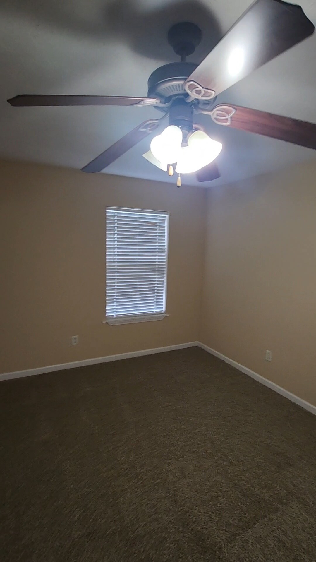 Building Photo - 6529 Helen Julia Ln