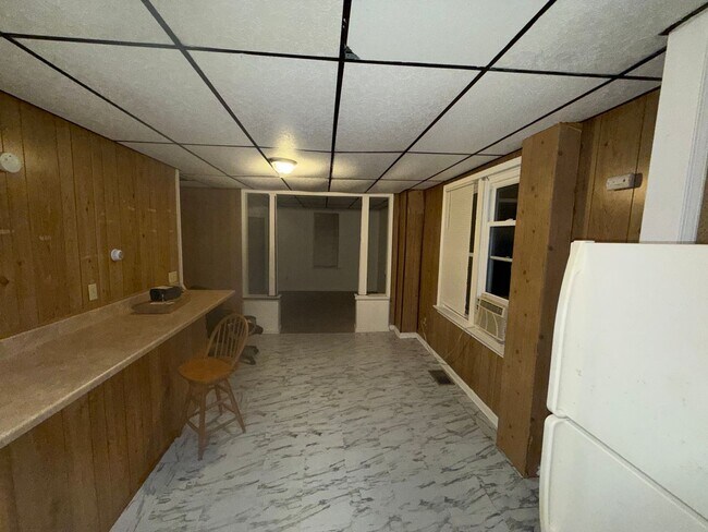 Building Photo - 203 High St