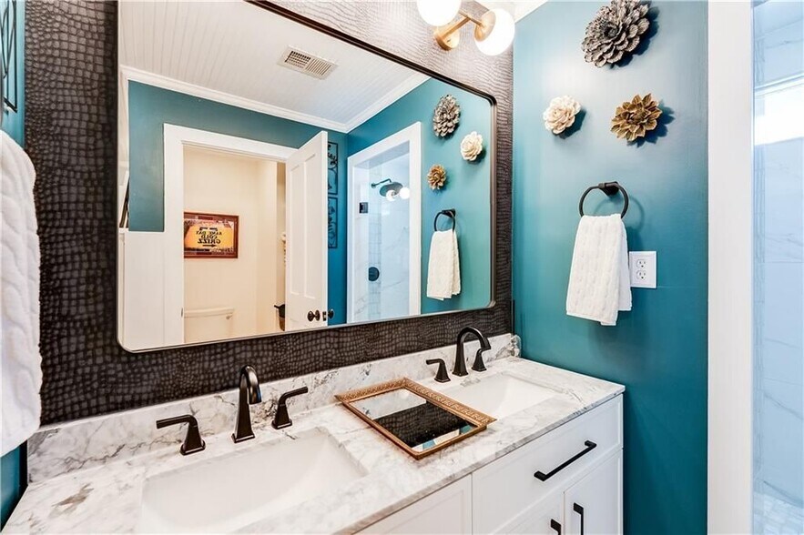 Building Photo - 45 Mortimer St SE