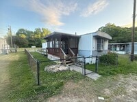Building Photo - Mobile home - owner will finance