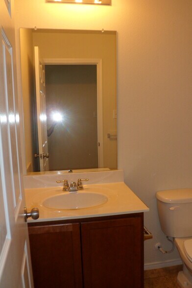 Building Photo - 1508 Abby Creek Dr