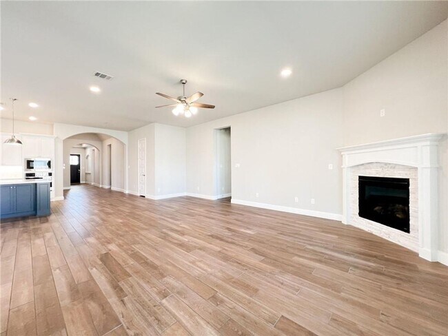 Building Photo - Stunning 4/BR 3.5/BA Home for Rent in Lean...