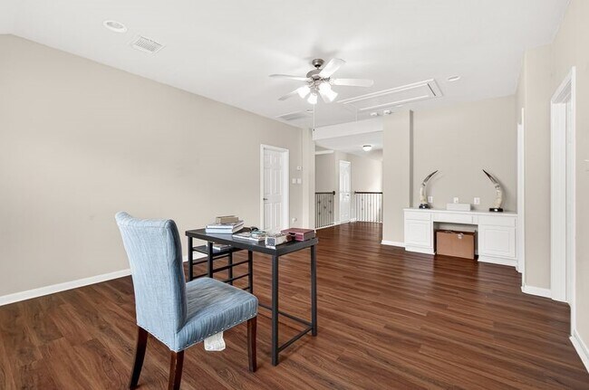 Building Photo - 111 S Rocky Point Cir