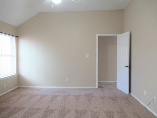 Building Photo - 4723 Castleman Dr