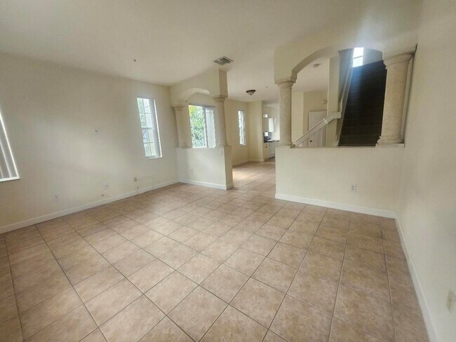 Building Photo - 3408 Shoma Dr