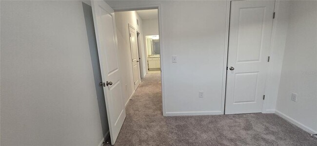 Building Photo - 452 Hennepin Lp