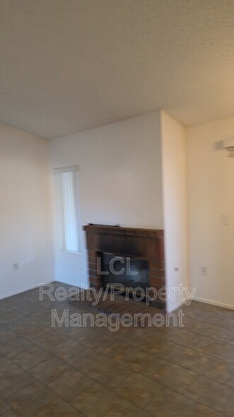 Building Photo - 26661 Braddock Rd