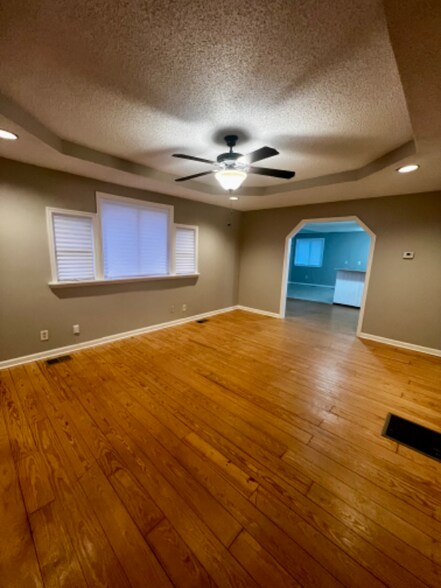 Building Photo - 1854 Burnt Stand Rd