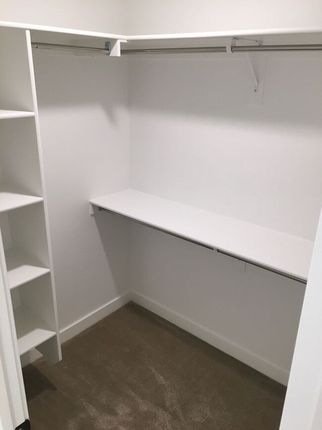 Building Photo - Pet Friendly Gorgeous Row End Townhome w 2 car attached garage!