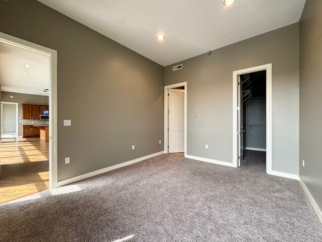 Building Photo - 600 Admiral Blvd
