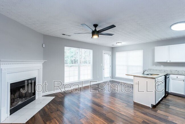 Building Photo - 218 Matthew Ln