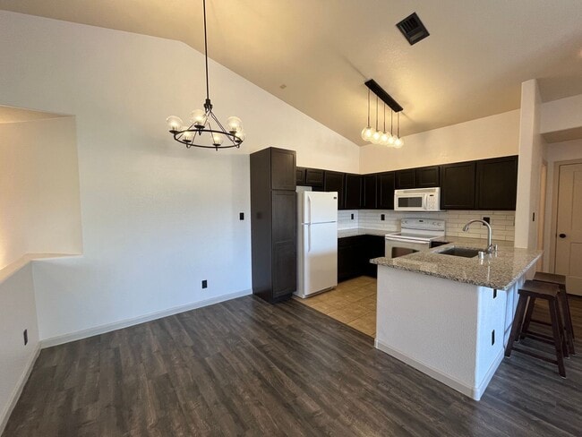 Building Photo - Modern 2 Bedroom 2 Bathroom NW Home In A G...