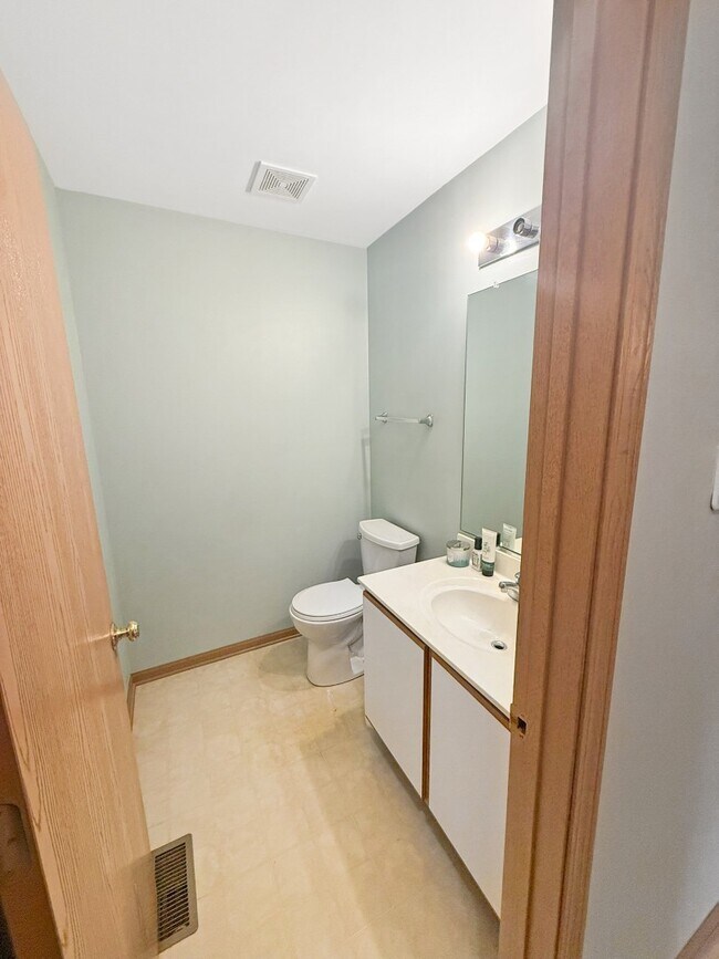 Building Photo - 1533 Keystone Ct