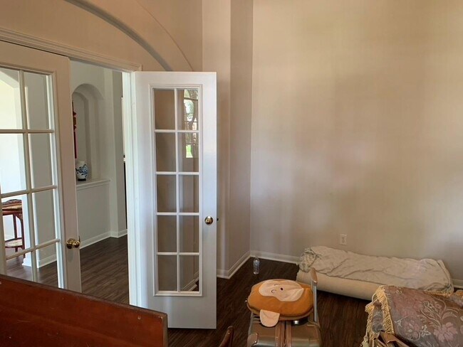 Building Photo - 18326 Hollow Branch Ct