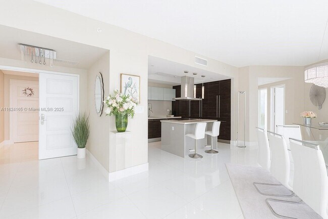 Building Photo - 150 Sunny Isles Blvd