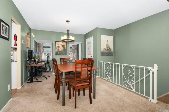 Building Photo - 451 Village Dr