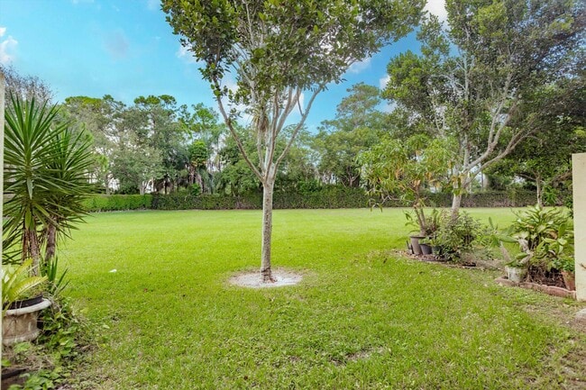 Building Photo - 853 Imperial Lake Rd