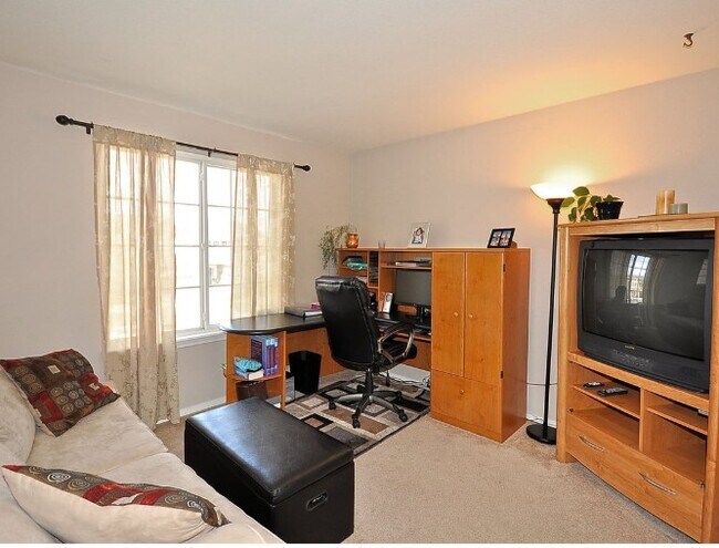 Building Photo - 2209 Fossil Creek Pkwy