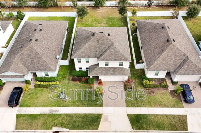 Building Photo - 10116 Grande Lp