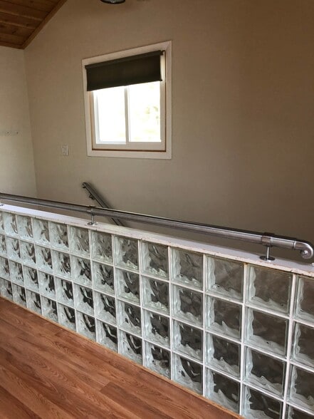 Building Photo - 311 Racebrook Rd