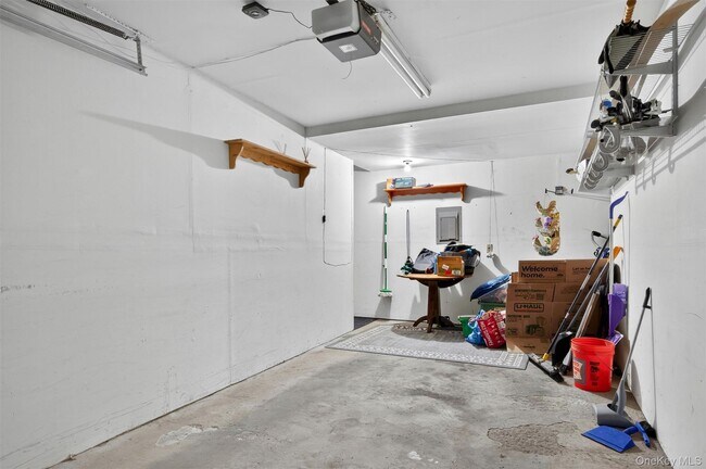 Building Photo - 1208 Whispering Hills Dr