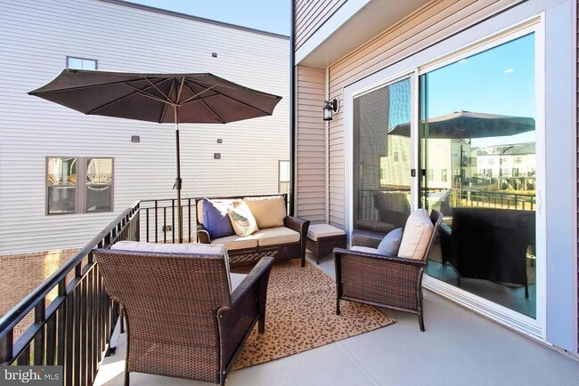 Building Photo - 23109 Cottonwillow Sq
