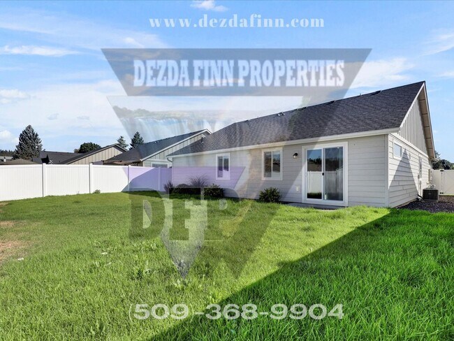 Building Photo - Recently Built, 3 Bed, 2 Bath, 1 Level Spo...