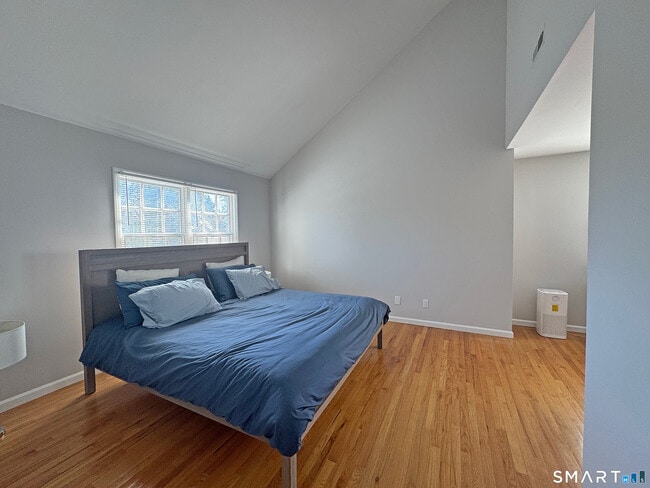 Building Photo - 28 Home Pl