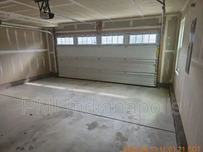 Building Photo - 1854 Cascades Dr