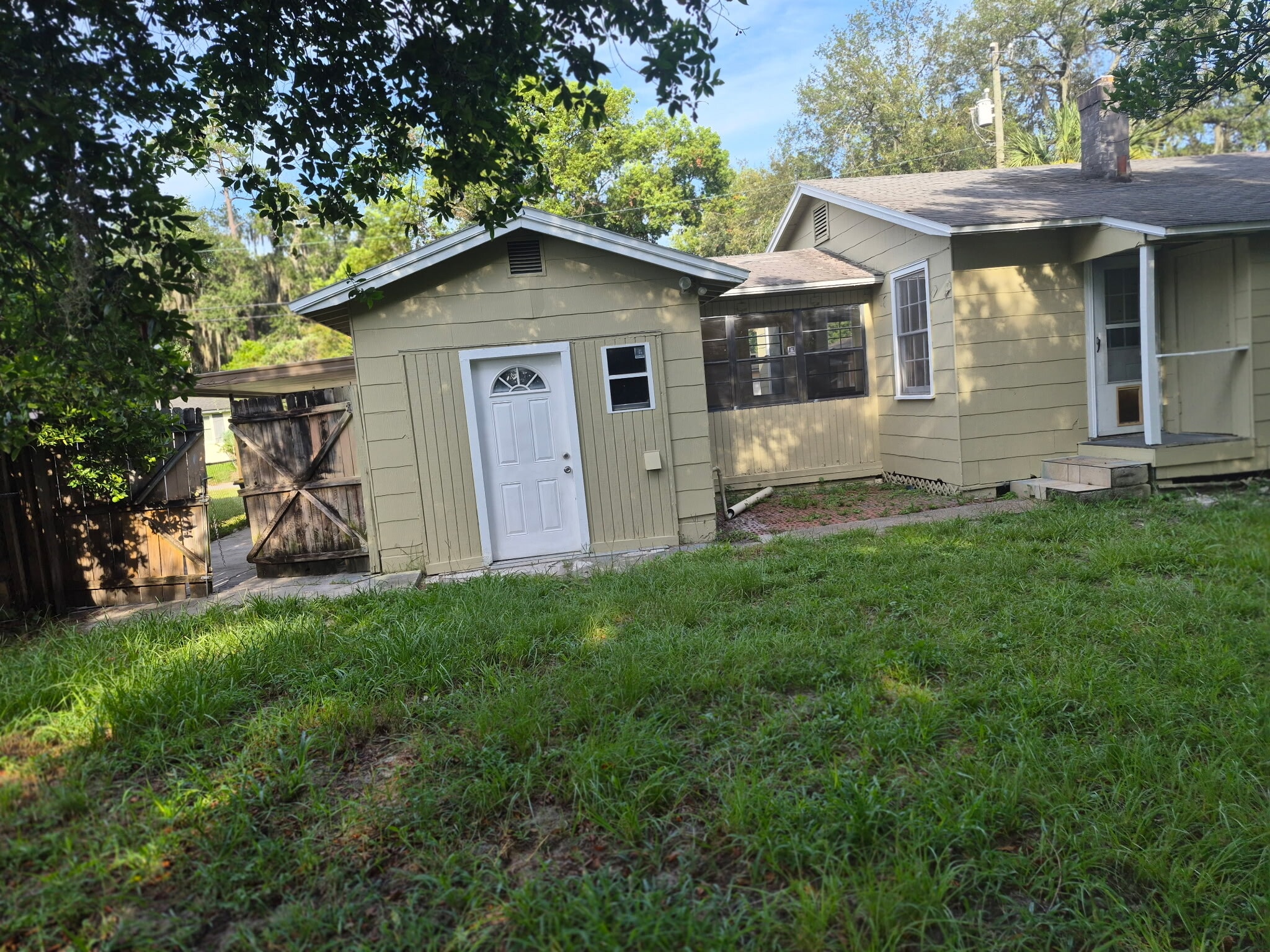 Building Photo - 2552 Treemont St