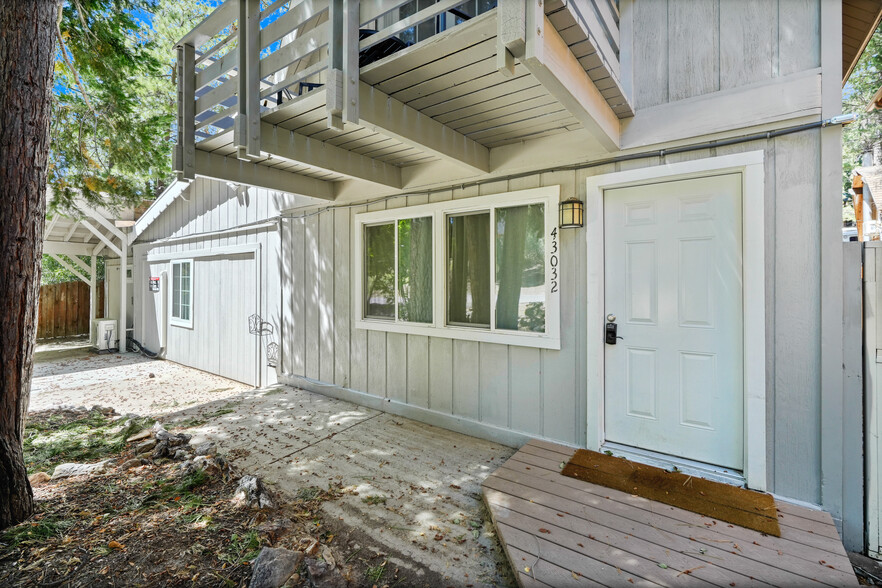 Building Photo - 43032 Sunset Dr