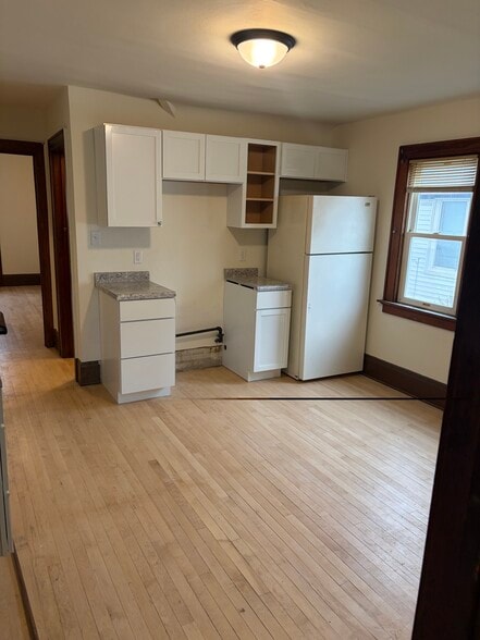 Building Photo - 1434 S 56th St