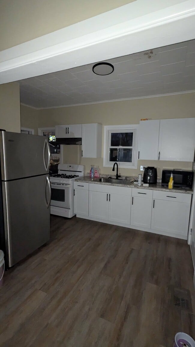 Building Photo - 5309 W 4th Ave