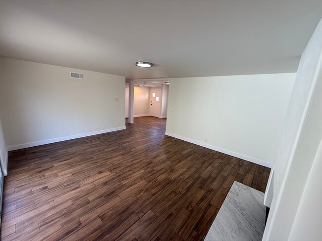Building Photo - 6204 Avenida Ganso