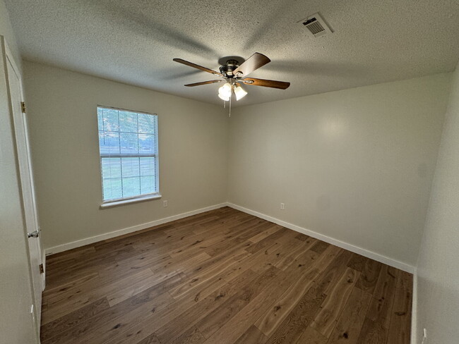 Building Photo - Available now FOR RENT in Pansey, AL!!