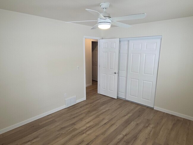 Building Photo - 539 East Ave