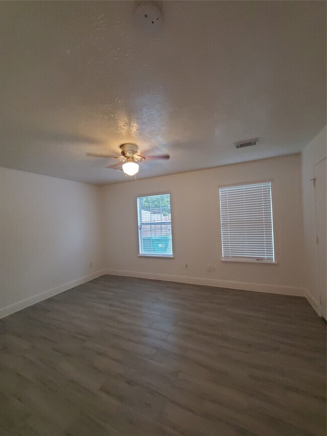 Building Photo - 5319 Cherie Crest Ct