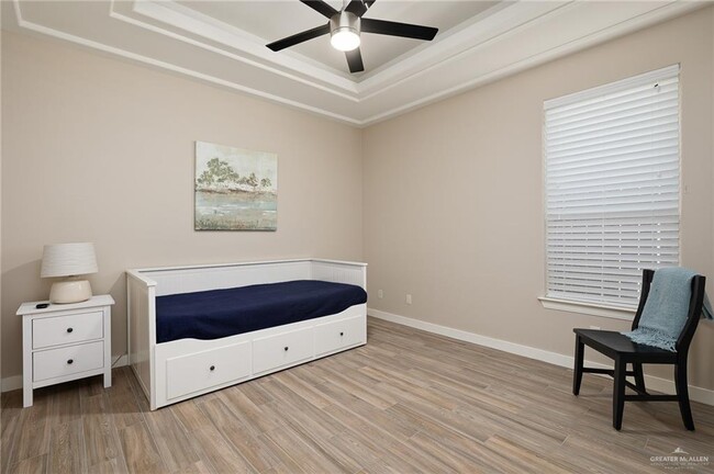 Building Photo - 16 Manchester Dr