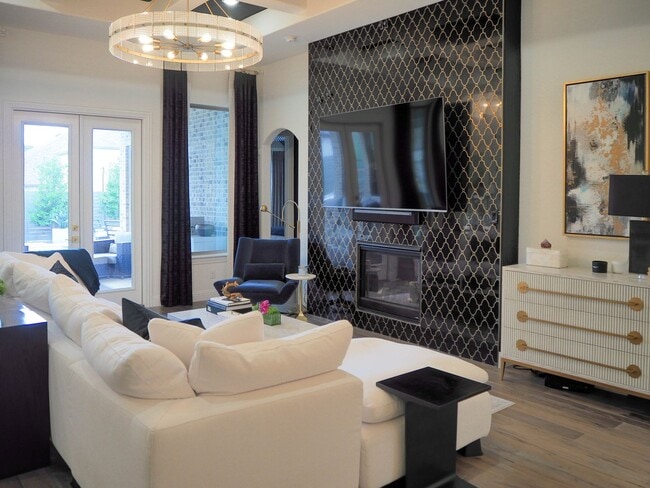 Building Photo - 1310 Sunflower Ave