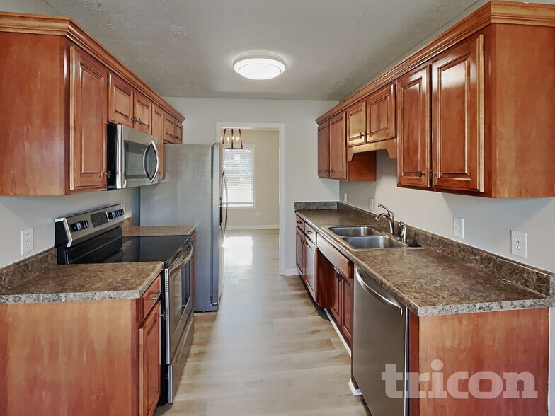 Building Photo - 7029 Bridgewater Dr