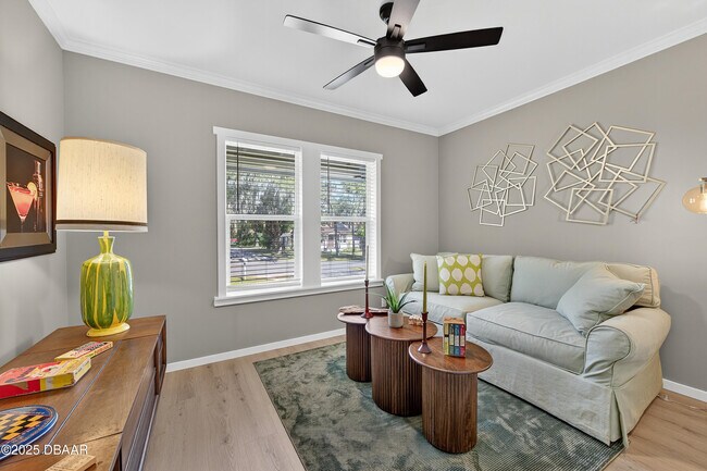 Building Photo - 121 12th St