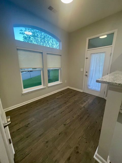 Building Photo - 2860 W Riverwalk Cir