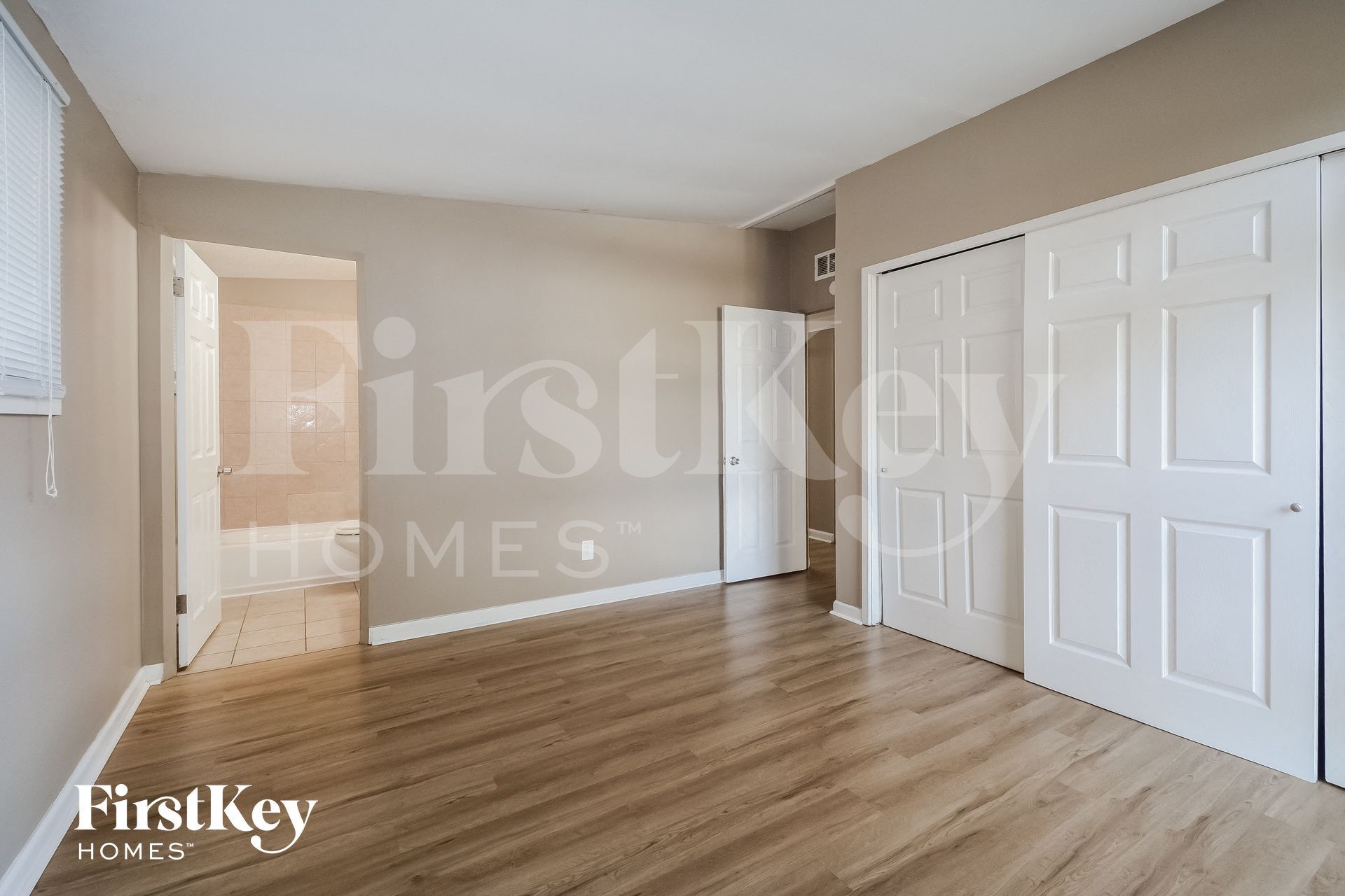 Building Photo - 2860 Holiday Hl